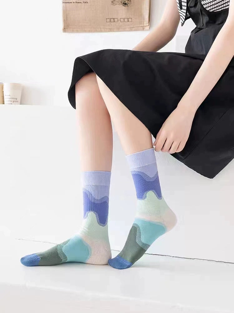 Gradient socks, Korean niche design, cotton socks, personalized oil paintings, Internet celebrity ins, trendy and versatile men's and women's socks